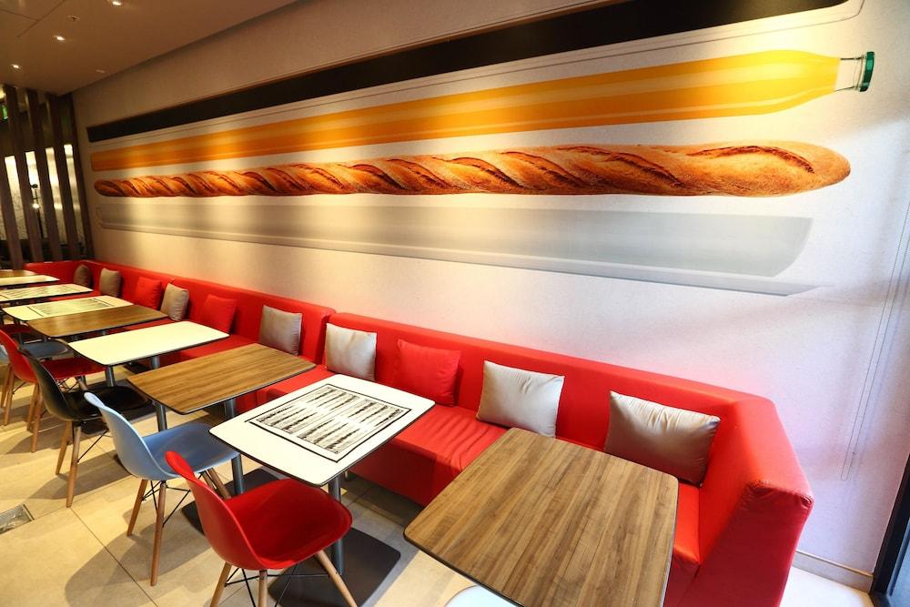 Hotel ibis Buenos Aires Obelisco Exterior foto